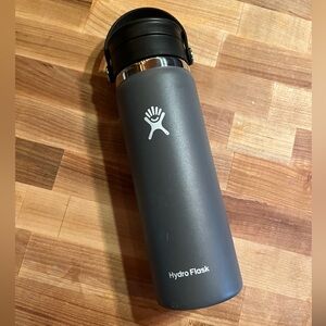 Hydro Flask Black and Gray Bottle 20oz